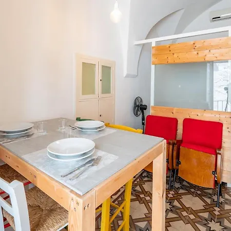 Rentbeat Collection 2 Historic Center Apartment Ostuni