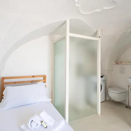 Rentbeat Collection 2 Historic Center Apartment